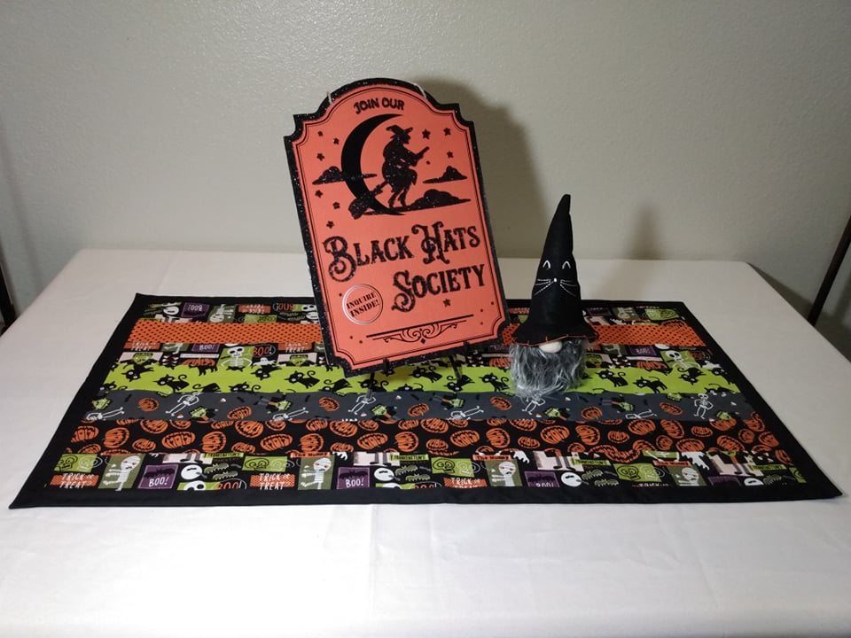 Medium Trick or Treat Table Topper