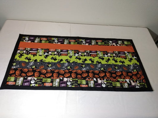 Medium Trick or Treat Table Topper