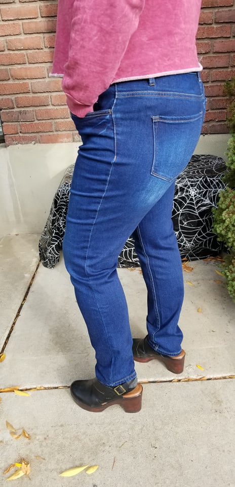 Vervet Mid rise Dark Wash Skinny Full Length